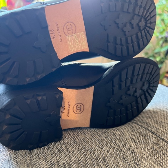 NWOT Chanel Quilted CC Lace Up Combat - Picture 9 of 14